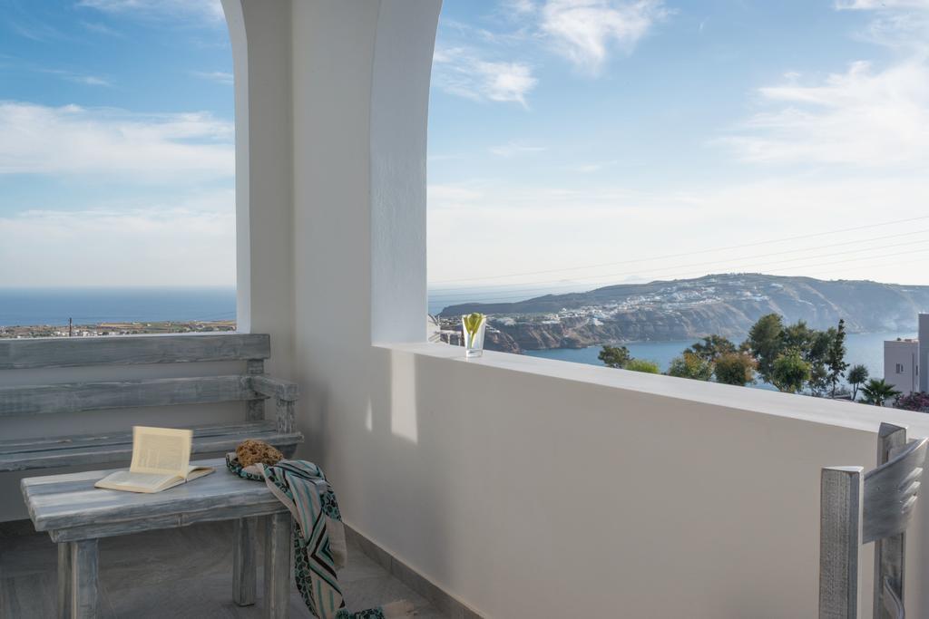 Aspronisi Luxury Villa With Caldera View Megalokori Habitación foto