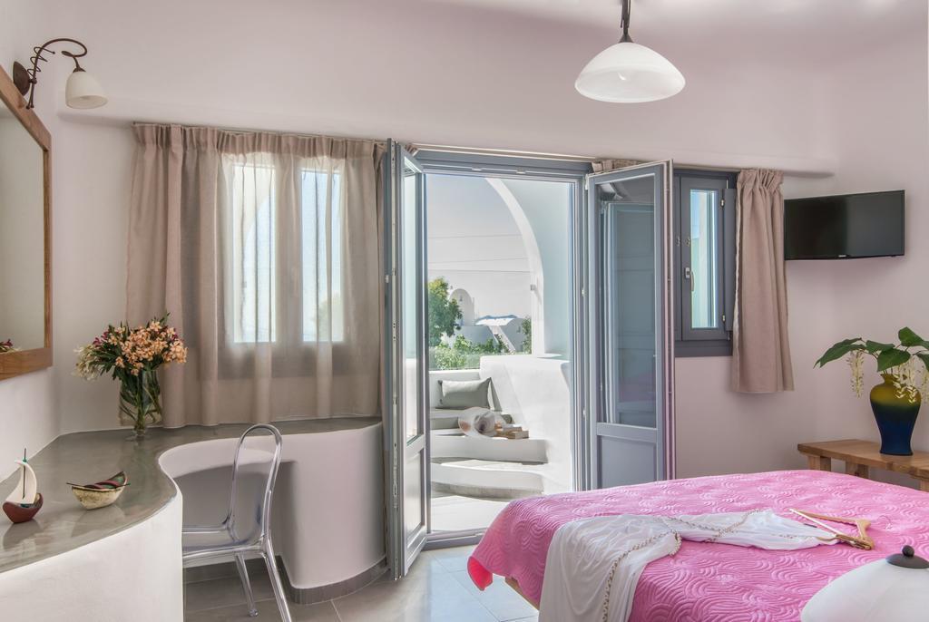 Aspronisi Luxury Villa With Caldera View Megalokori Habitación foto