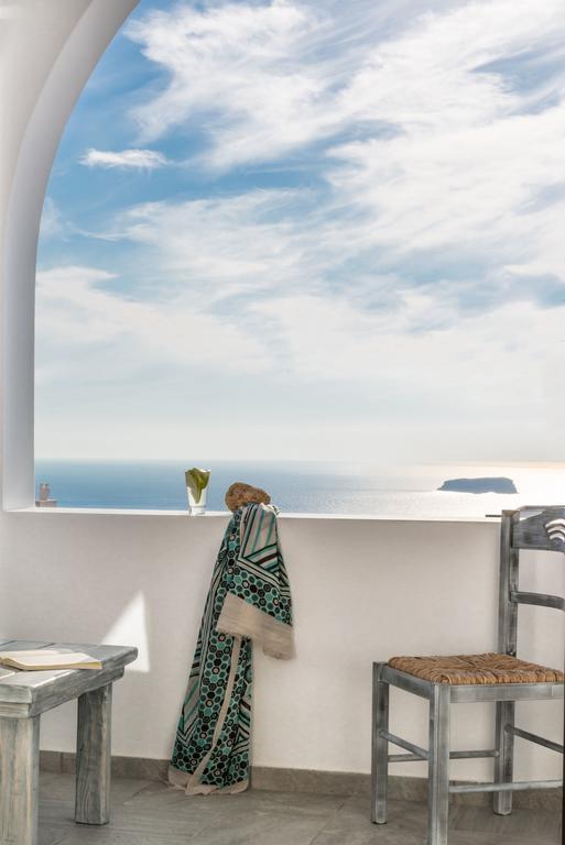 Aspronisi Luxury Villa With Caldera View Megalokori Habitación foto
